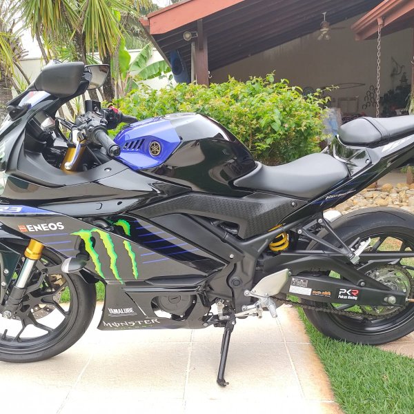 Yamaha R3 Monster